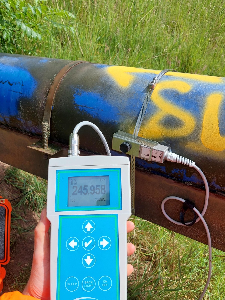 PDFM 5.1 单元绑在管道上