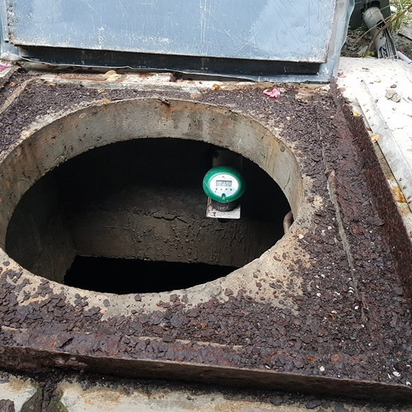 IMP level sensor on a airport reservoir